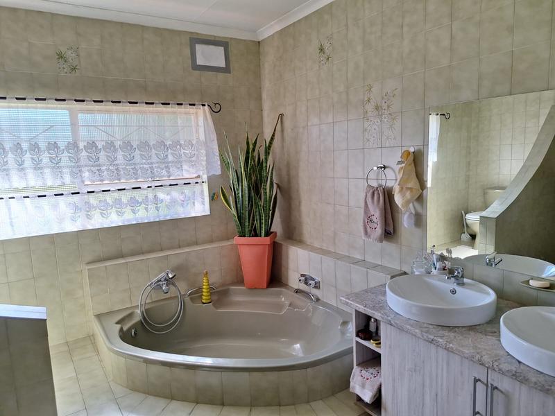 5 Bedroom Property for Sale in Stilfontein North West